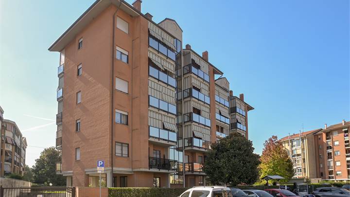 Savonera 4 locali con Box auto